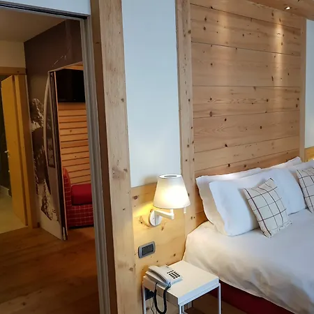 Hotel Maribel Madonna